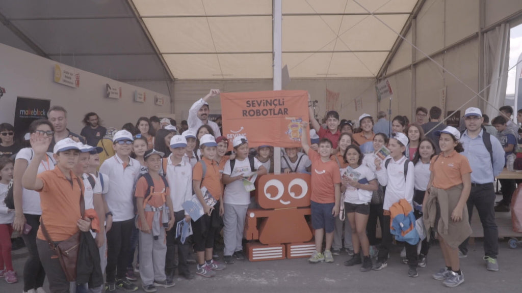 The latest trend with Turkeys kids is coding robots